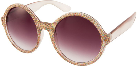 Шик очила за сонце со впечатливи декоративни елементи
