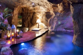 Затворени базени во префинет стил