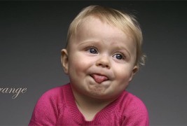 Реакциите на децата кога првпат пробуваат одредена храна во слоу моушн