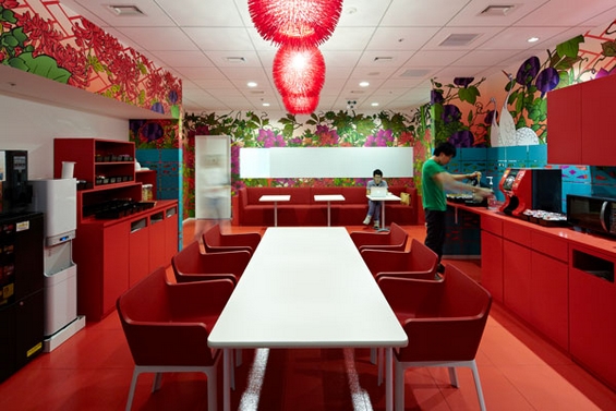 (12) Канцелариите на „Гугл“ во Токио