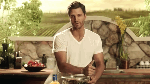 (13) Секси „готвач“ во реклами на кој воздивнува секоја жена
