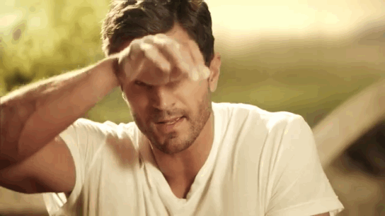 (14) Секси „готвач“ во реклами на кој воздивнува секоја жена