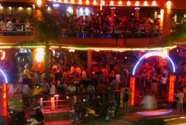 Лудиот ноќен живот на Закинтос