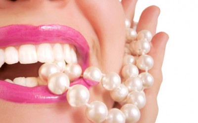 Евтин и ефикасен избелувач на вашите заби во домашни услови
