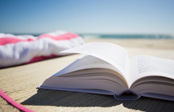 3 книги кои треба да ги понесете со себе на одмор