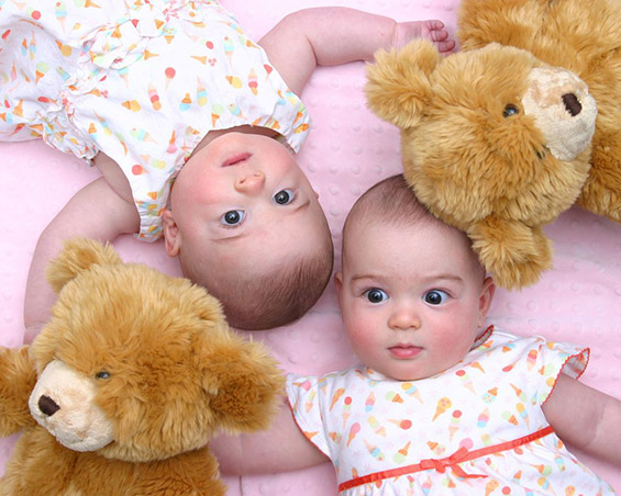 Најслатките бебиња-близначиња на интернет