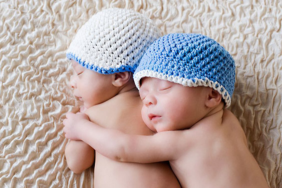 Најслатките бебиња-близначиња на интернет