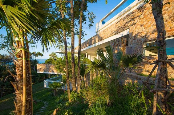 Модерна вила за тропско уживање во Тајланд