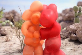 Романтично танго на два балони во пустина