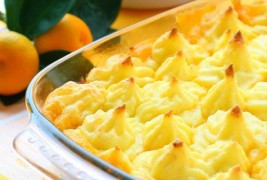 Вкусна мусака со пире и топен кашкавал