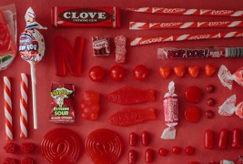 Во која боја најмногу ги сакате слатките задоволства?