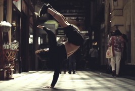 Фантастичен брејкденс во слоу моушн