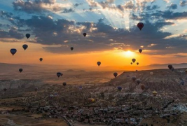 Лет со балон на зајдисонце во мистичната Кападокија