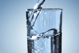 Зошто треба да останете хидрирани преку целата година?