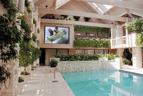 Фантастични внатрешни базени во кои ќе посакате да се нурнете