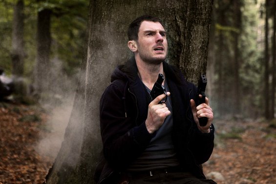 ТВ серија: Поминувајќи граници (Crossing Lines)