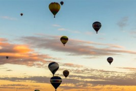 700 балони на топол воздух одлетуваат кон небото