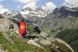 Мудрите луѓе и патриотизмот