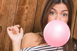 Џвакањето мастика создава брчки