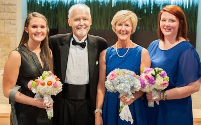 Емотивна приказна: татко со неизлечив рак ги испраќа двете немажени ќерки пред олтарот