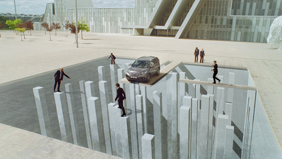 Одлична реклама на „Хонда“ полна со илузии