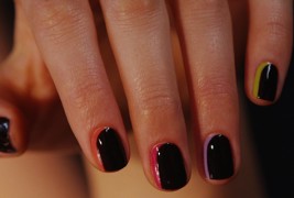 Забавна варијанта на класичниот француски маникир