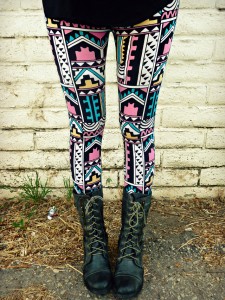 Есенски комбинации со хеланки и чизмички