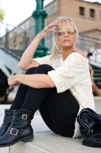 Есенски комбинации со хеланки и чизмички