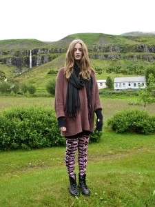 Есенски комбинации со хеланки и чизмички