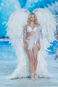 Како изгледаше вчерашното шоу на „Victoria's Secret“