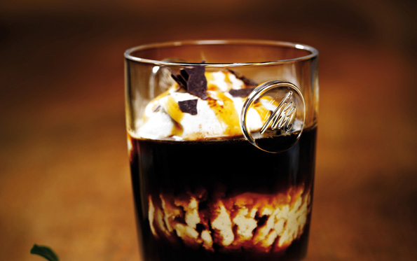 Моќно и интензивно кафе со карамел