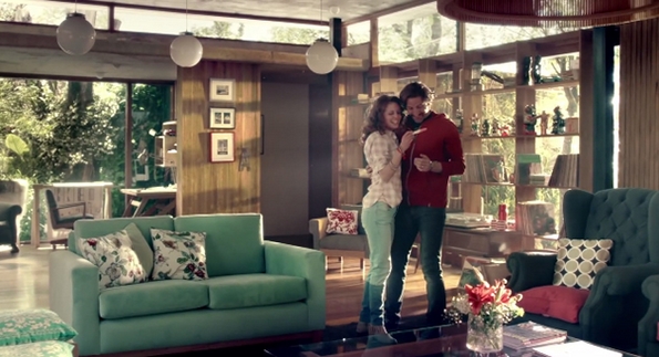 Откачена реклама на Кока Кола наменета за младите родители