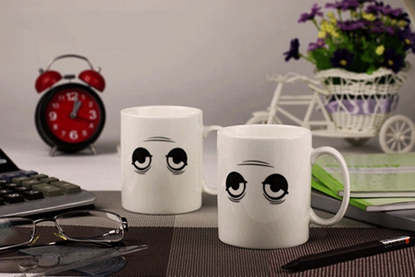 Шолја за кафе која се буди заедно со вас