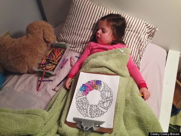 Запознајте ја Рузл, девојченце кое се успива цртајќи цртежи 