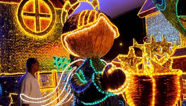 Погледнете ги божиќните декорации ширум светот