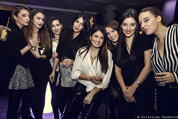 Црно-белата журка „Shape“ ќе ја одбележи годината