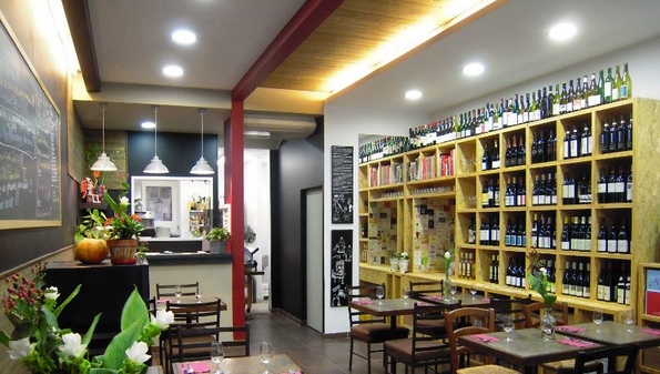 Кафуле во Ница кое скапо ја наплатува непристојноста 
