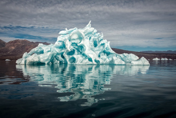 Ледени структури кои изгледаат како да се од некој друг свет