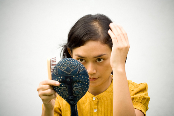 Најчести причини за паѓање на косата кај жените 