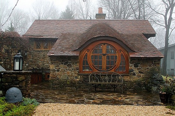 Одлична хобитска куќа инспирирана од делата на Толкин 