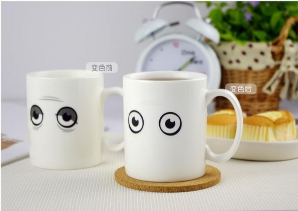 Шолја за кафе која се буди заедно со вас