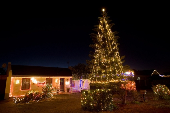 Погледнете ги божиќните декорации ширум светот