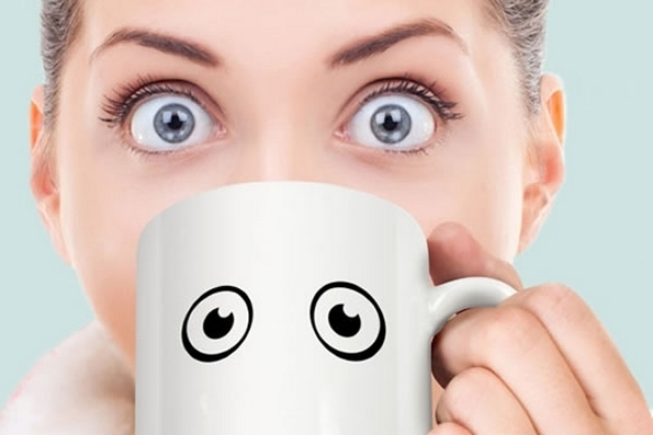 Шолја за кафе која се буди заедно со вас