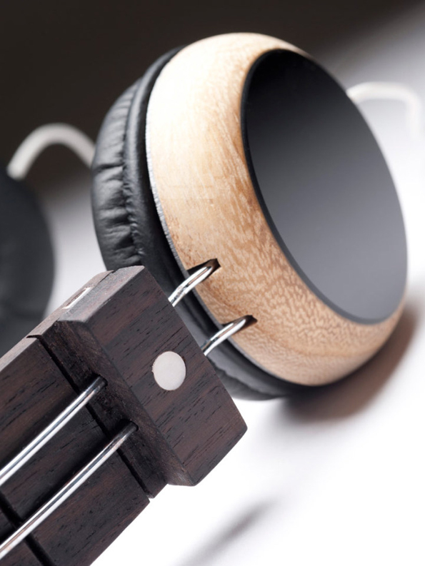 Модерни слушалки направени од остатоци од неисправни гитари
