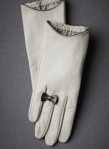 Кожни ракавици со машнички за елегантен и шик изглед