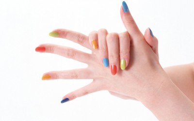Најпопуларни бои на лакови за нокти за пролет 2014