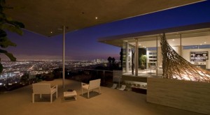 Архитектонско совршенство во Холивуд во сопственост на Авичи