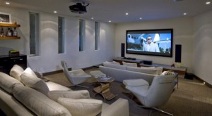 Архитектонско совршенство во Холивуд во сопственост на Авичи