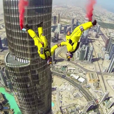 Скок од највисокиот облакодер на светот