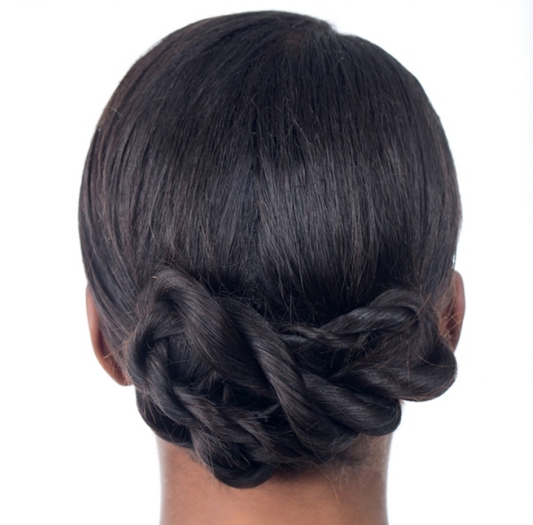 Фризура: извртени плетенки во пунџа во само 4 чекори